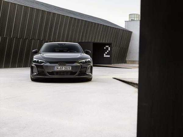 Foto - Audi e-tron GT RS h ev quattro aut