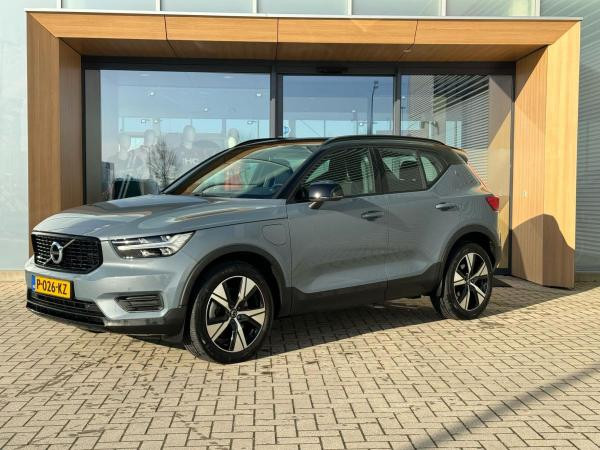 Foto - Volvo XC 40 Recharge T5 pulg-in hybrid R-Design