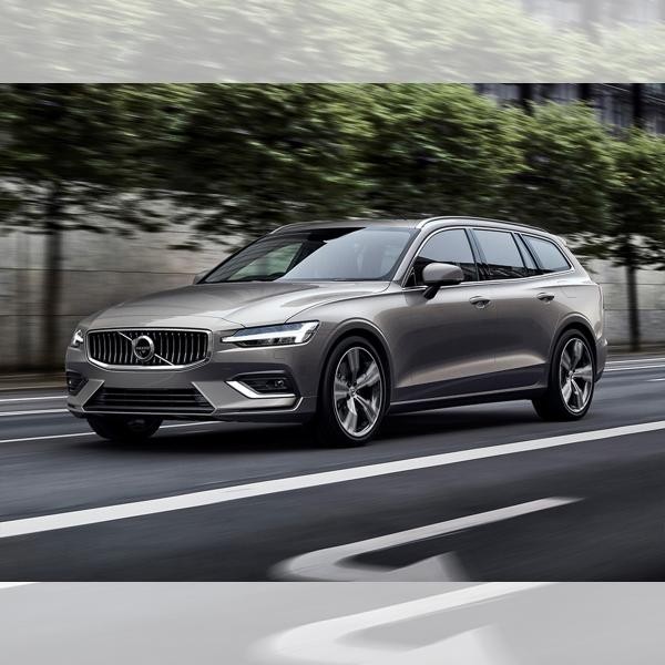 Foto - Volvo V60 2.0 t6 phev essential edition awd geartronic aut 5d