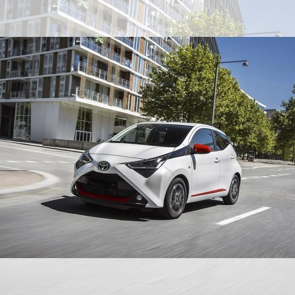 Foto - Toyota Aygo 1.0 VVT-i x-play | All-in 266,- Private Lease | Zondag Open!