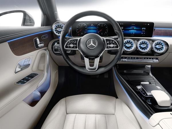 Foto - Mercedes-Benz A 35 AMG 4matic speedshift 7g-dct aut 4d