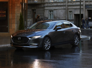Mazda 3 2.0 mhev skyactiv-g exclusive-line aut 4d