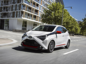 Toyota Aygo 1.0 VVT-i x-play | All-in 266,- Private Lease | Zondag Open!