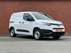 Toyota Proace City Electric L1 50kWh 800kg Live